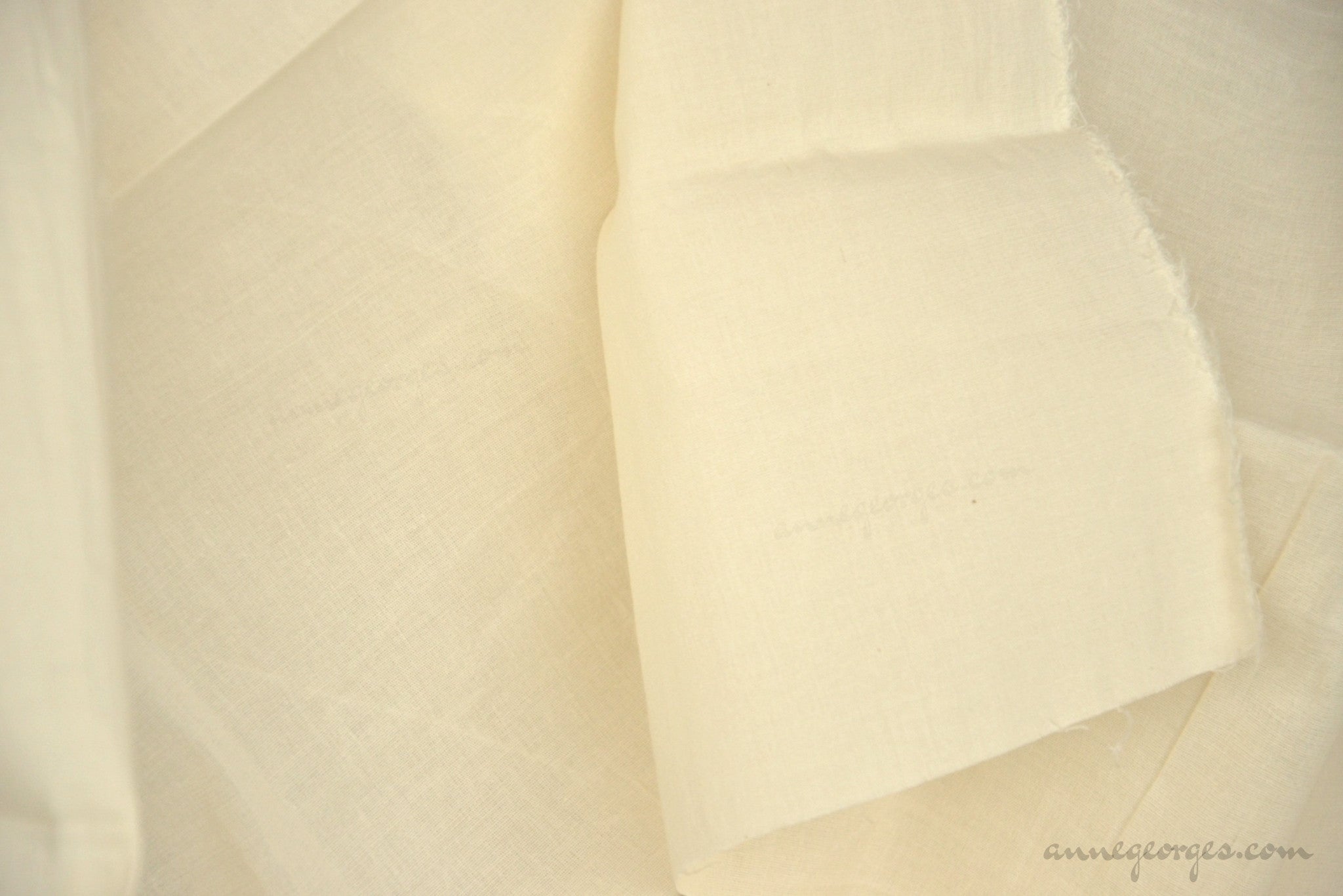 Organic Cotton Stretch Fabric ( Cambric Lycra, Unbleached Dyeable )