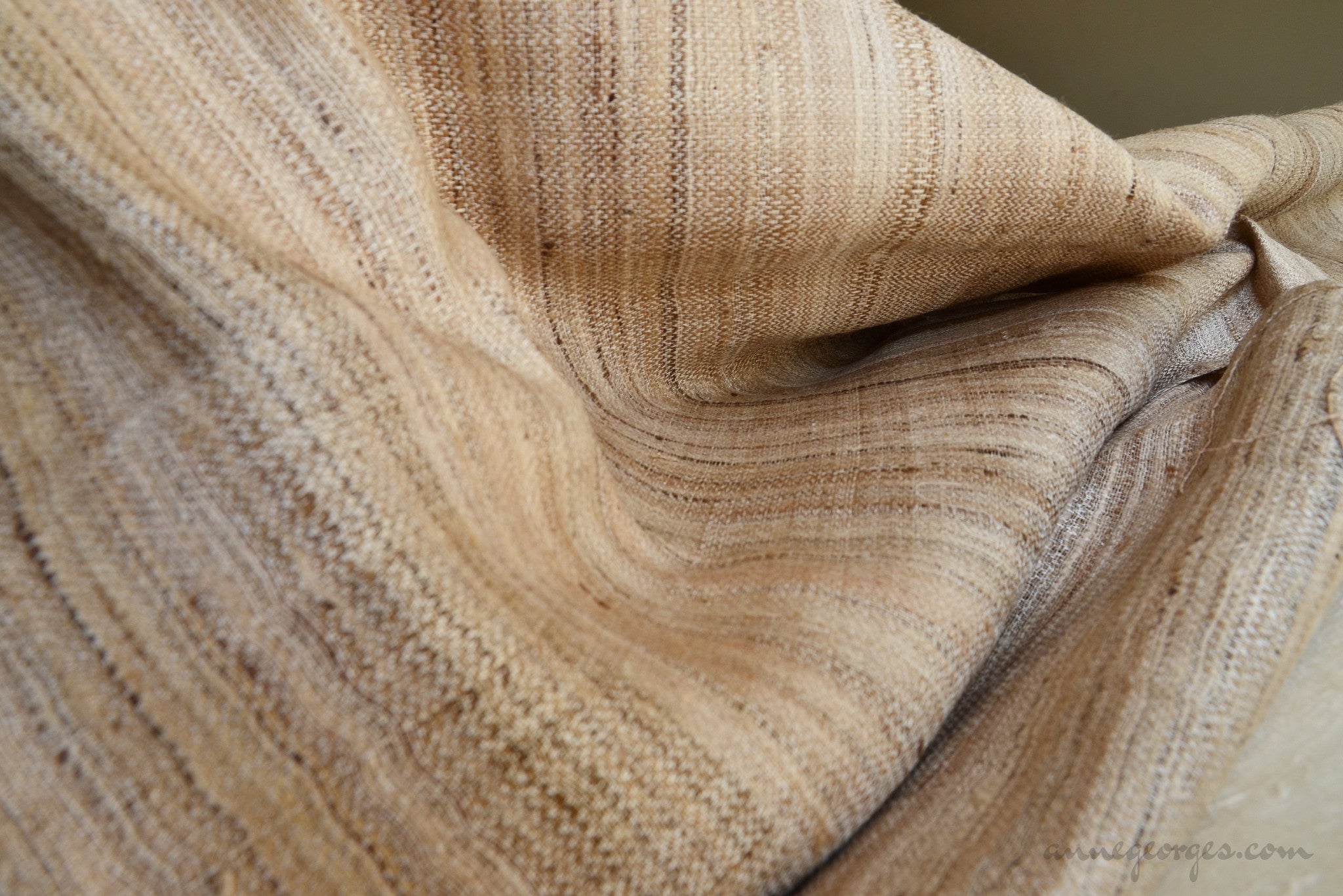 Handwoven Ahimsa Peace Silk Fabric - PEACE SILKS ( Ahimsa 40g, Unbleac –  AnneGeorges