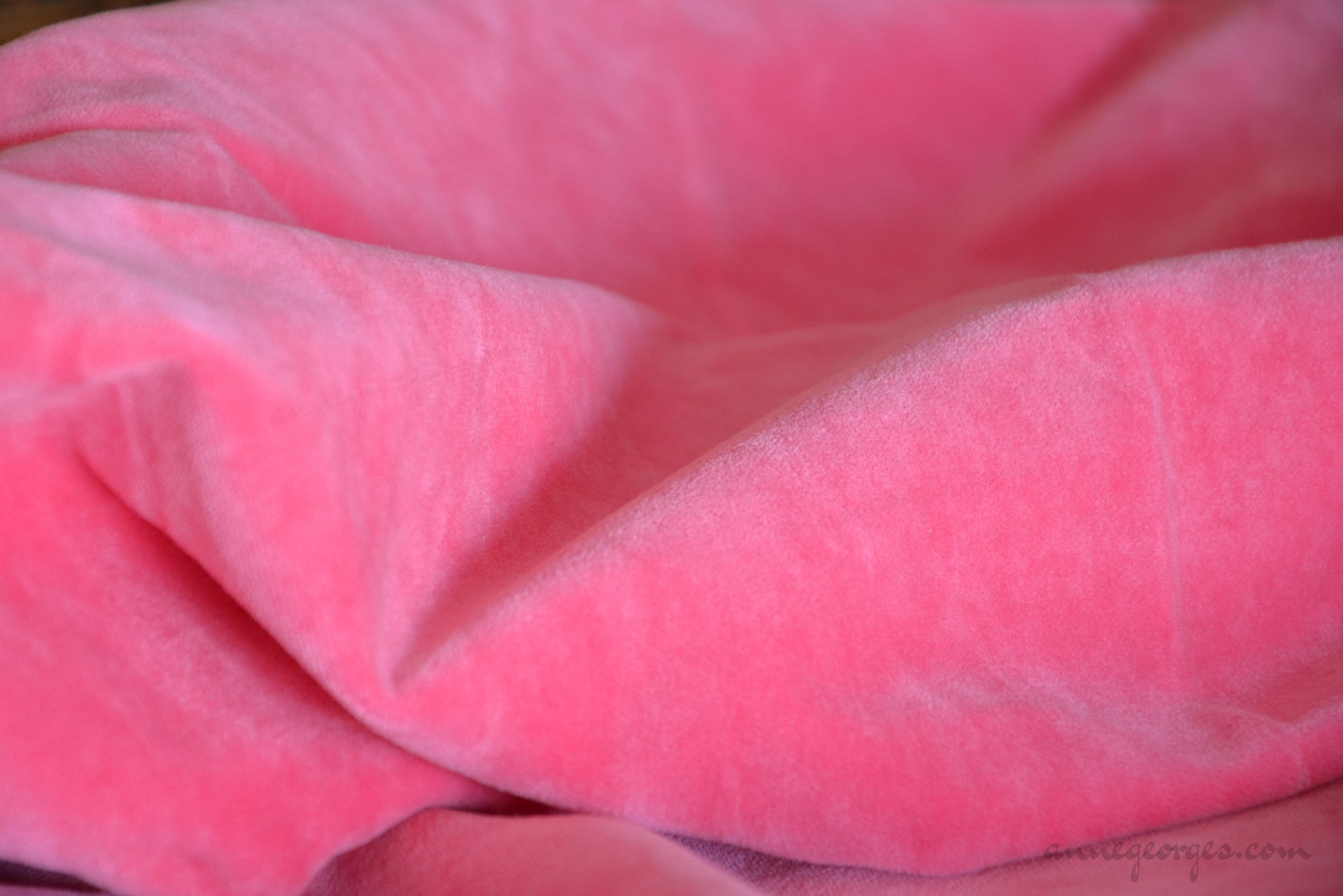 Organic Cotton Velvet Fabric - DOLCE VITA ( Just Pink ) – AnneGeorges